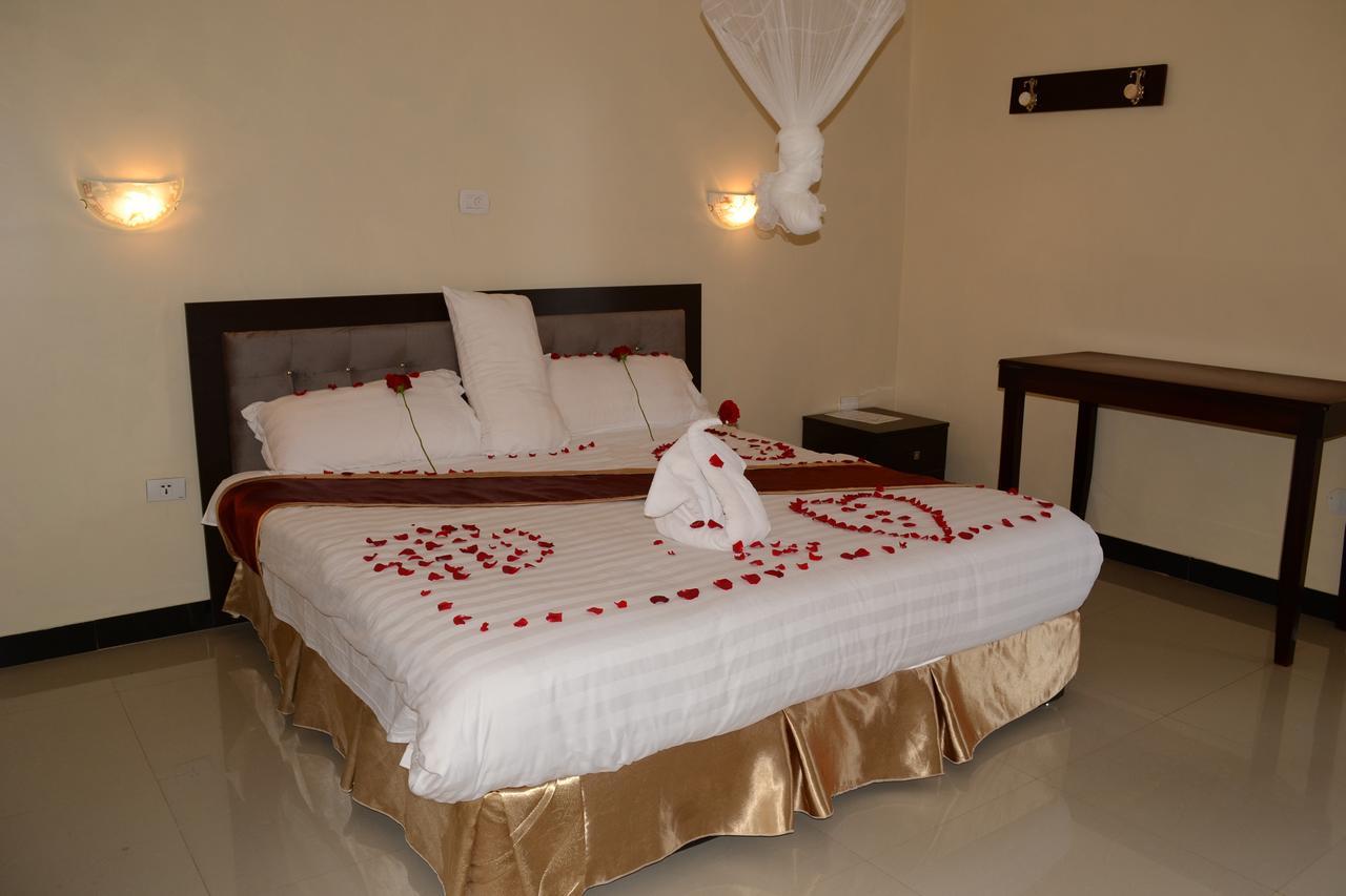 Lakemark Hotel And Tour Service Bahir Dar Exterior photo
