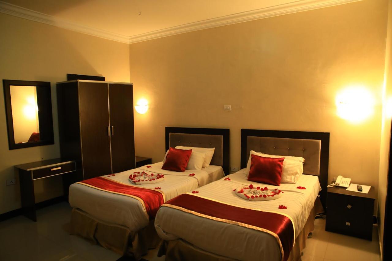 Lakemark Hotel And Tour Service Bahir Dar Exterior photo